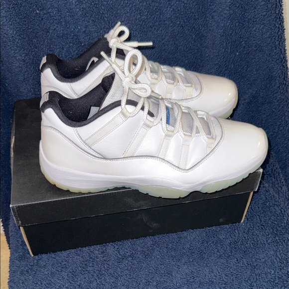 Air Jordan Retro 11 Columbia White blue Black main image 11